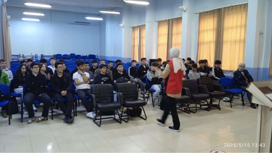 Erzincan Valiliği İl Emniyet Müdürlüğü Gençliği Bilinçlendirme semineri